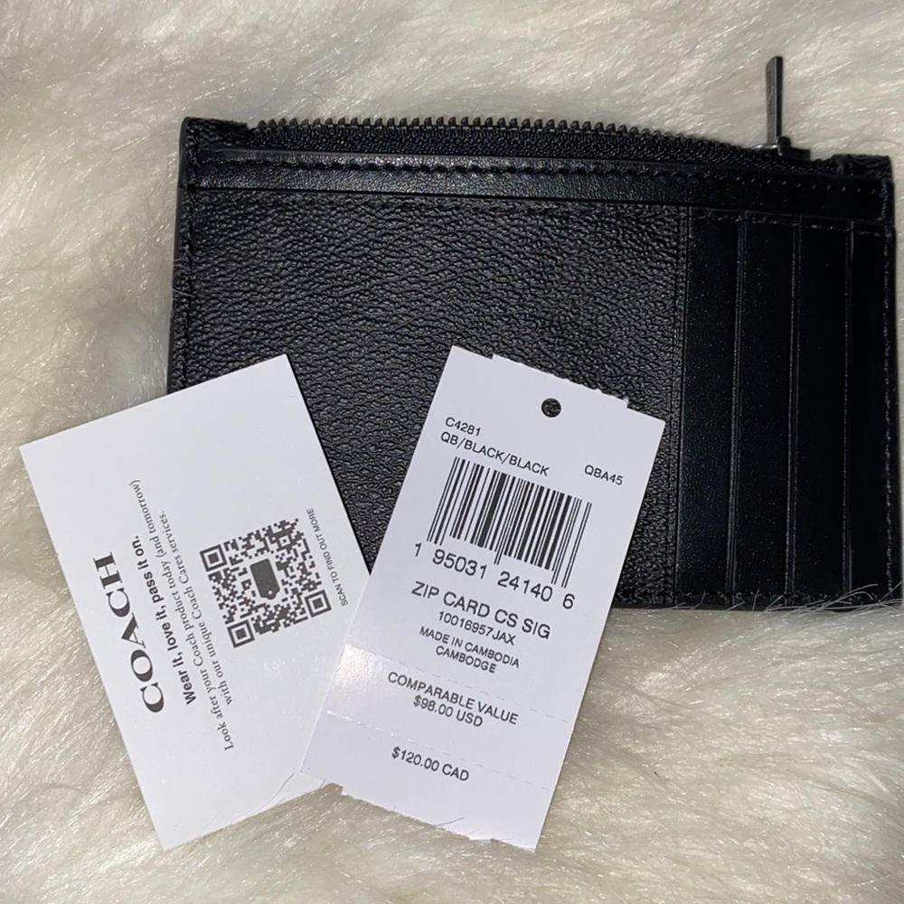 Coach Coardcase in Signature Canvas - Picture 4 of 4